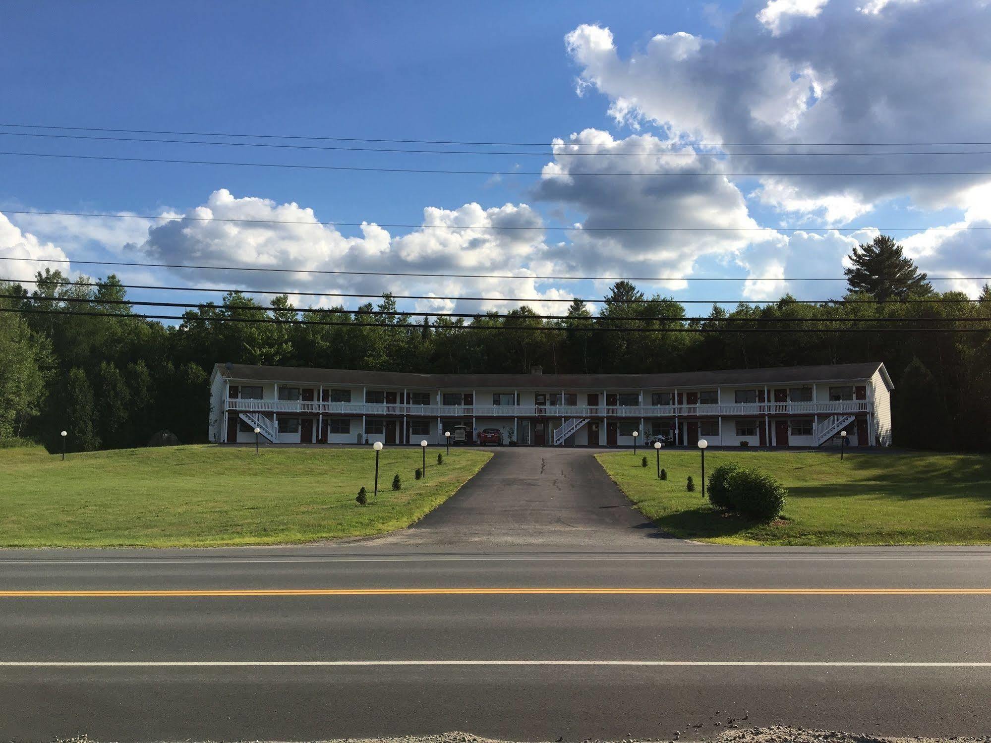 Cabot Inn & Suites Lancaster Bagian luar foto